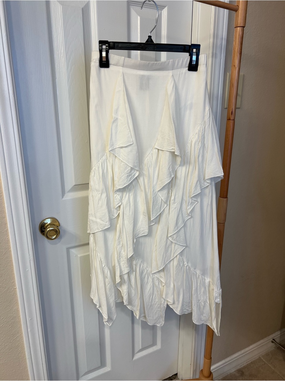 Sincerely Jules White Asymmetrical Ruffle Midi Skirt